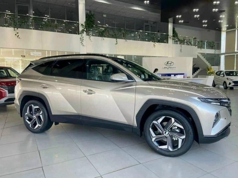 Hyundai Tucson Màu Vàng Be