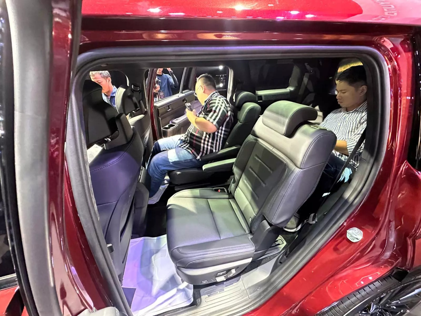 Hàng ghế thương gia đầu tiên trong phân khúc Hàng ghế thương gia đầu tiên trong phân khúc.