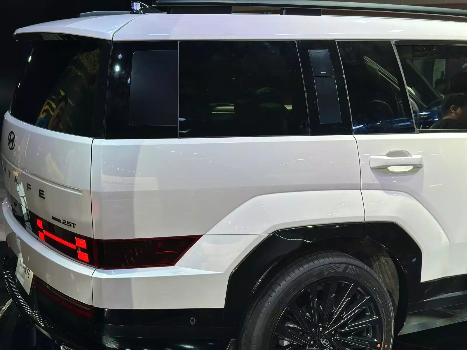 kính 2 lớp độc nhất phân khúc kính 2 lớp độc nhất phân khúc.